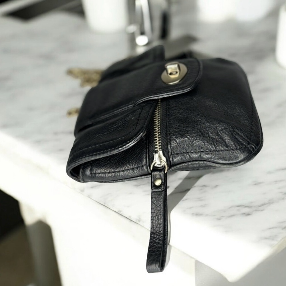 💟Black Leather Chain Mini Crossbody Bag - Picture 2 of 16